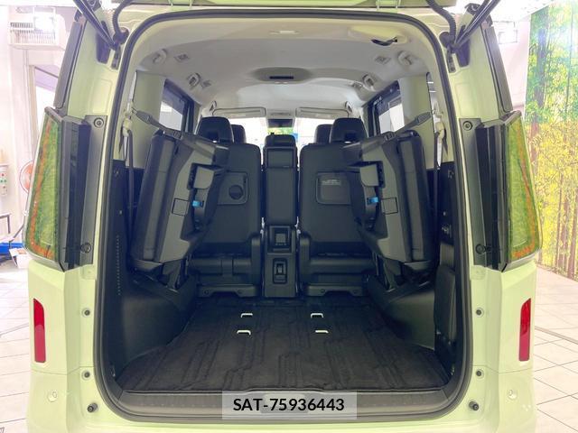 Nissan SERENA 2023-11 8282615-10