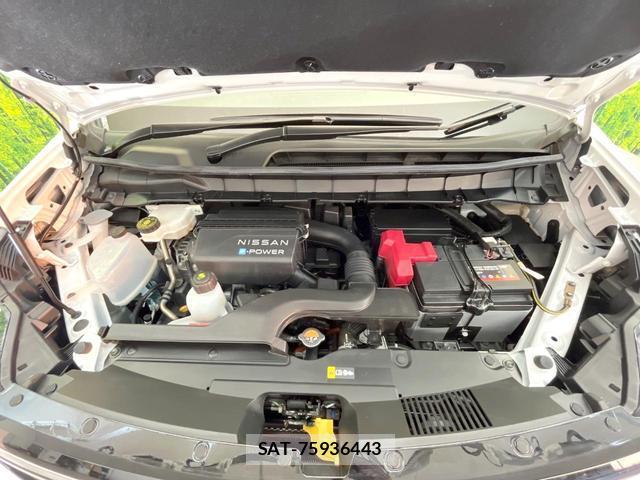 Nissan SERENA 2023-11 8282615-15