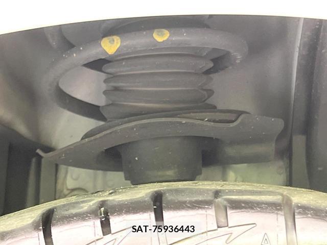 Nissan SERENA 2023-11 8282615-17