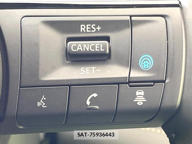 Nissan SERENA 2023-11 8282615-4