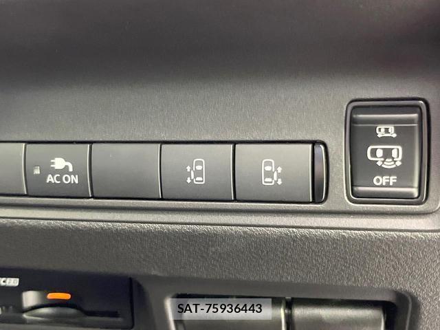 Nissan SERENA 2023-11 8282615-5