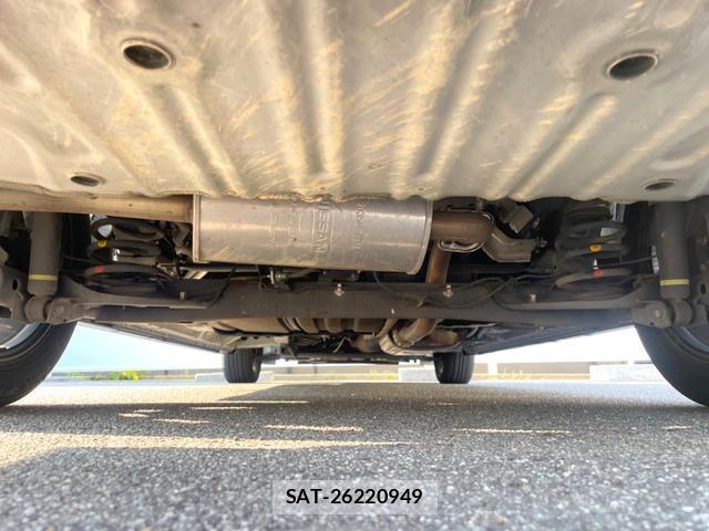 Nissan SERENA 2016-11 8282705-18