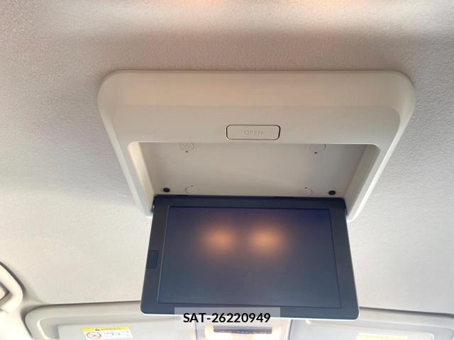 Nissan SERENA 2016-11 8282705-4