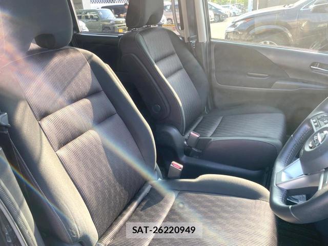 Nissan SERENA 2016-11 8282705-7