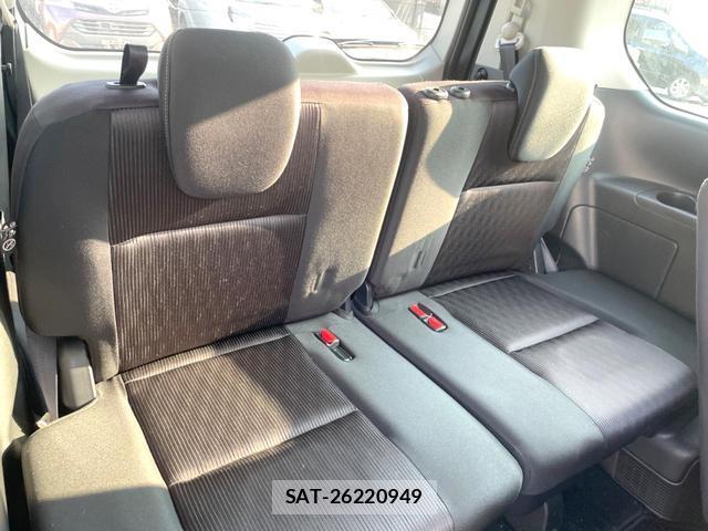 Nissan SERENA 2016-11 8282705-9