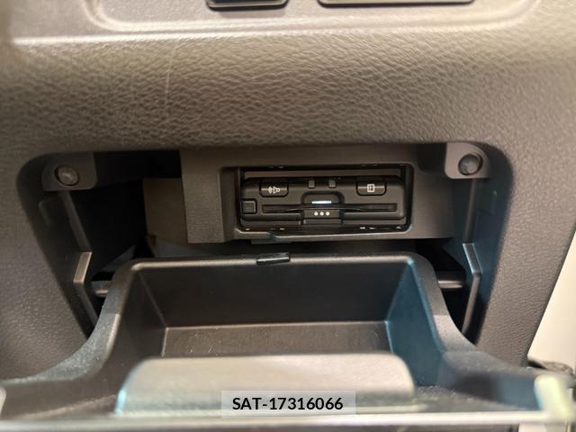 Nissan SERENA 2022-06 8282970-10