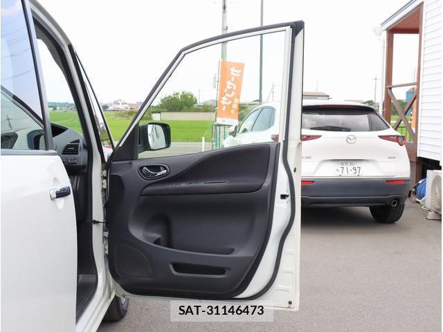 Nissan SERENA 2013-05 8283416-18