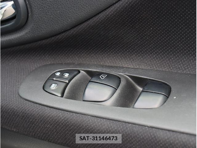 Nissan SERENA 2013-05 8283416-19