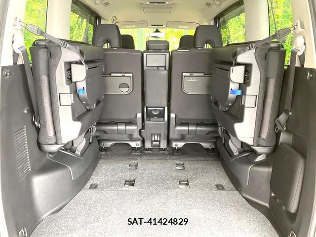 Nissan SERENA 2016-10 8283450-10