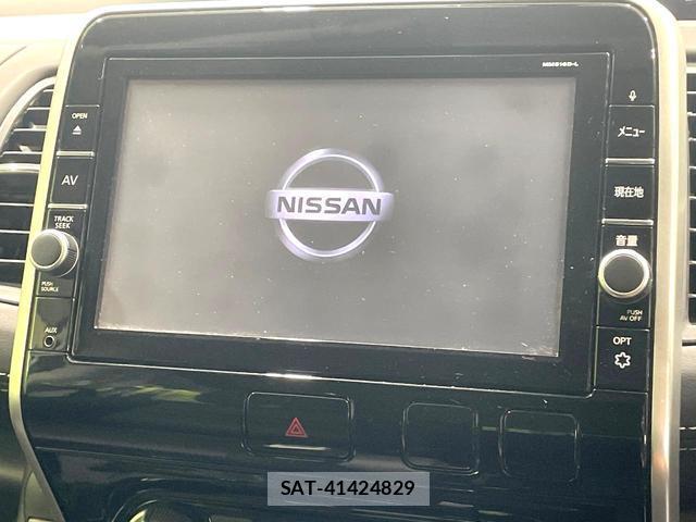 Nissan SERENA 2016-10 8283450-4