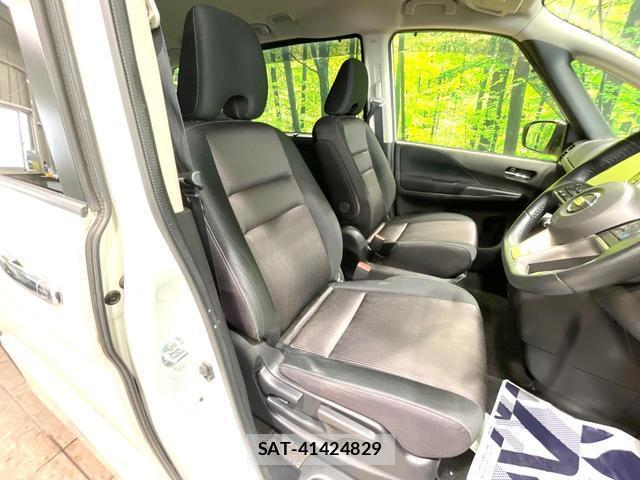 Nissan SERENA 2016-10 8283450-7