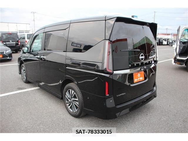 Nissan SERENA 2023-08 8283564-10