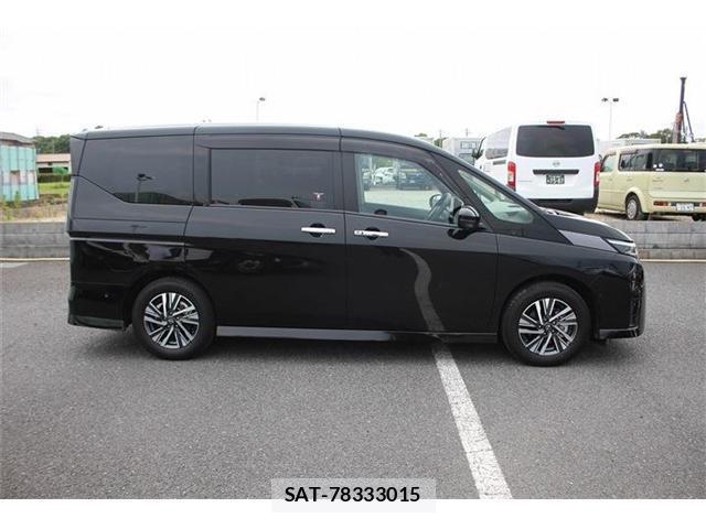 Nissan SERENA 2023-08 8283564-13