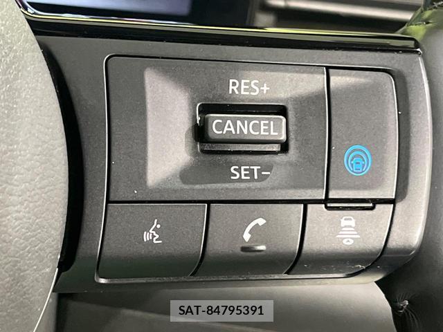 Nissan SERENA 2023-06 8283671-5