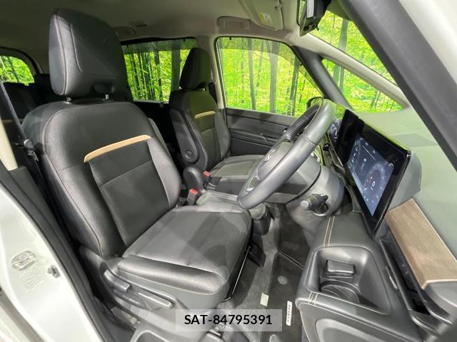 Nissan SERENA 2023-06 8283671-8