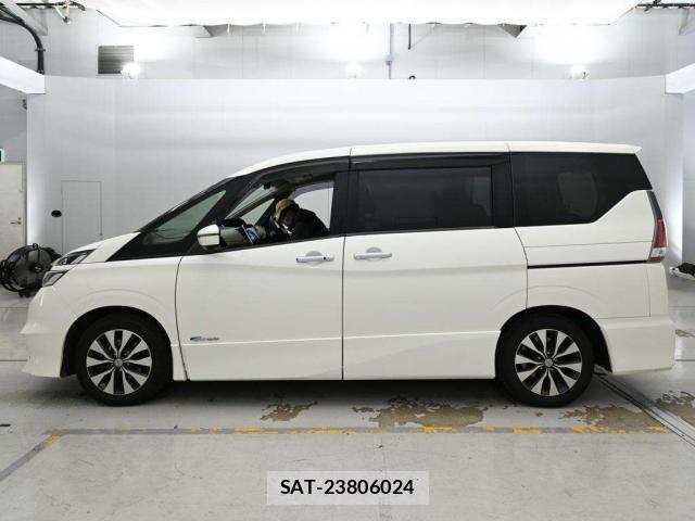 Nissan SERENA 2017-05 8283851-9