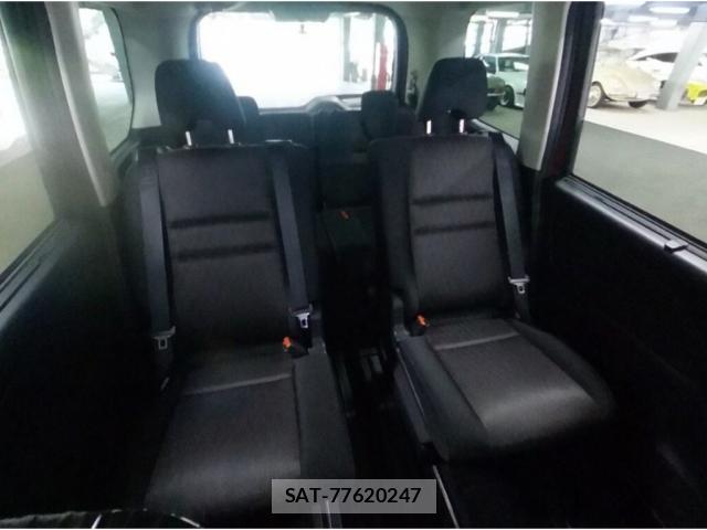 Nissan SERENA 2018-07 8283902-3