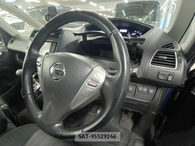 Nissan SERENA 2015-07 8283924-1