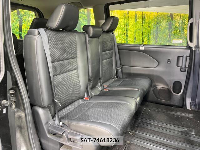 Nissan SERENA 2018-09 8284009-8