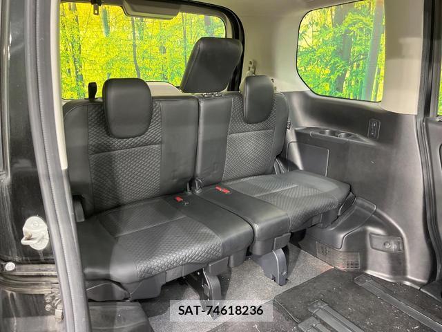 Nissan SERENA 2018-09 8284009-9