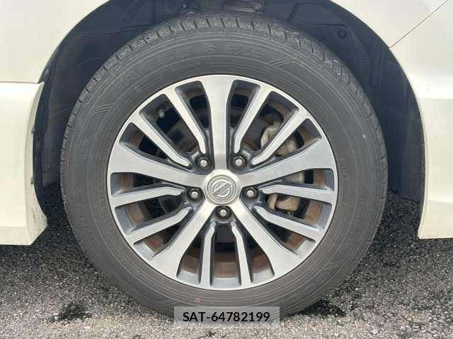 Nissan SERENA 2016-01 8284138-13