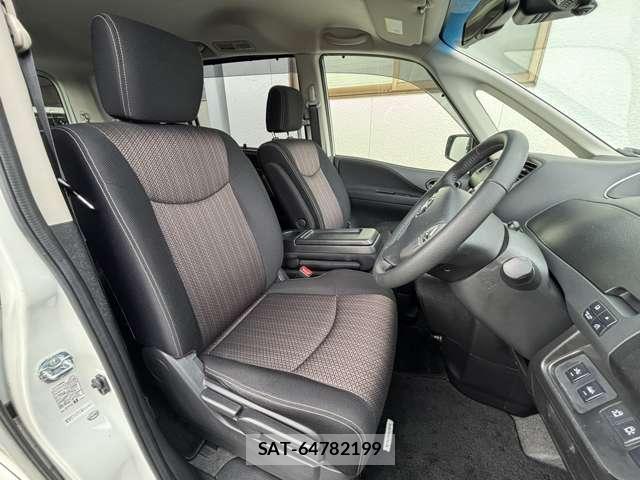 Nissan SERENA 2016-01 8284138-16