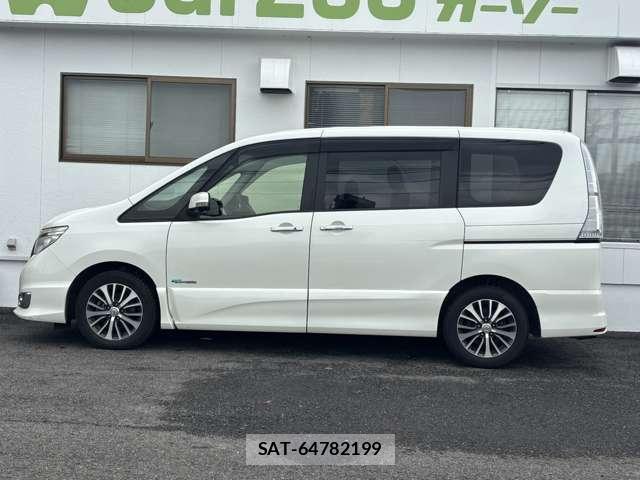 Nissan SERENA 2016-01 8284138-4