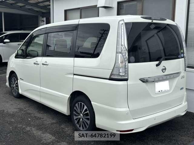Nissan SERENA 2016-01 8284138-6