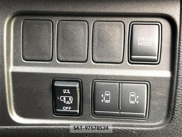 Nissan SERENA 2018-04 8284156-5