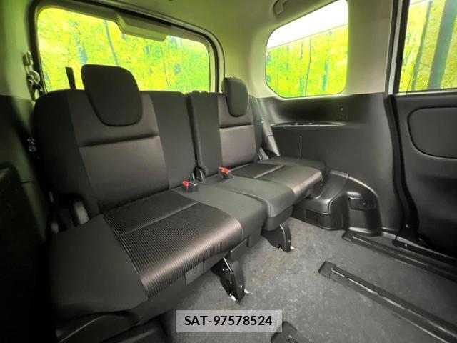 Nissan SERENA 2018-04 8284156-9