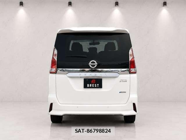Nissan SERENA 2017-02 8284179-3