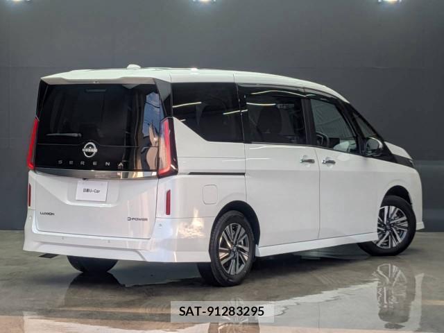 Nissan SERENA 2023-06 8284257-1