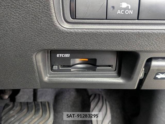 Nissan SERENA 2023-06 8284257-5