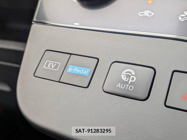 Nissan SERENA 2023-06 8284257-8