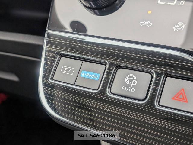 Nissan SERENA 2023-06 8284264-13