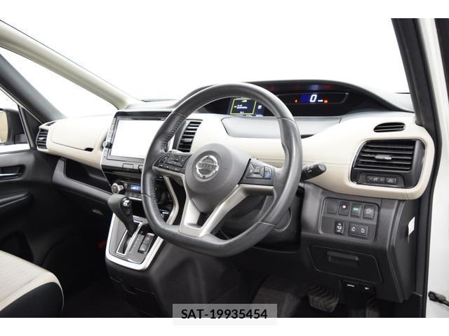 Nissan SERENA 2017-06 8284325-16