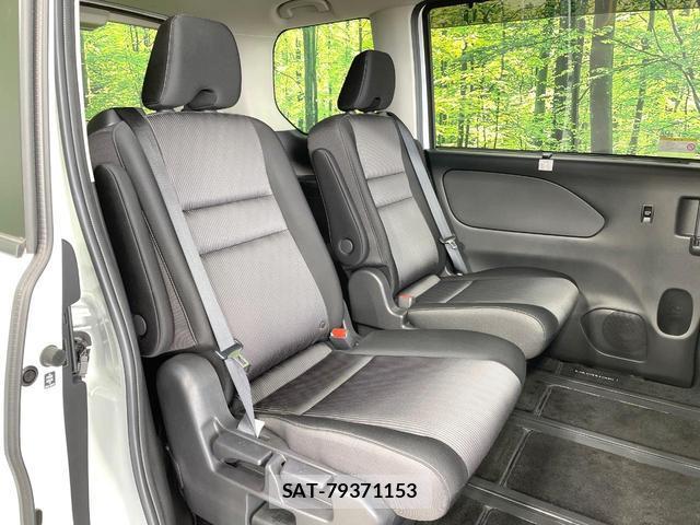 Nissan SERENA 2022-06 8284496-8