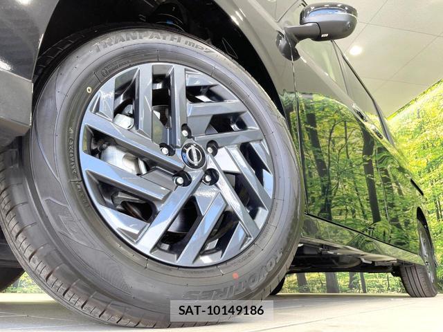Nissan SERENA 2026-05 8284503-13