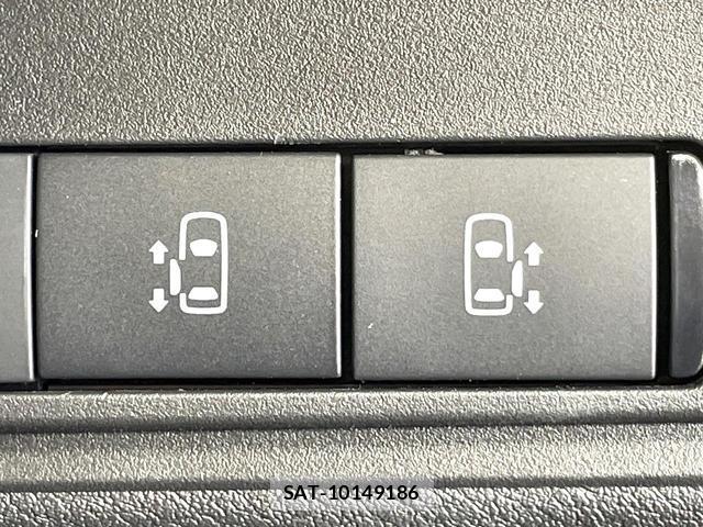 Nissan SERENA 2026-05 8284503-4