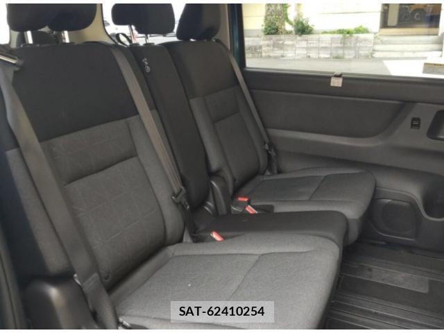 Nissan SERENA 2023-08 8284684-3