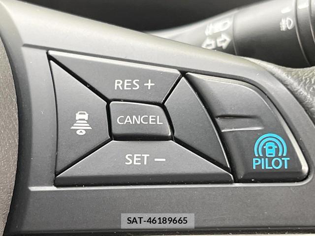 Nissan SERENA 2016-12 8284952-4