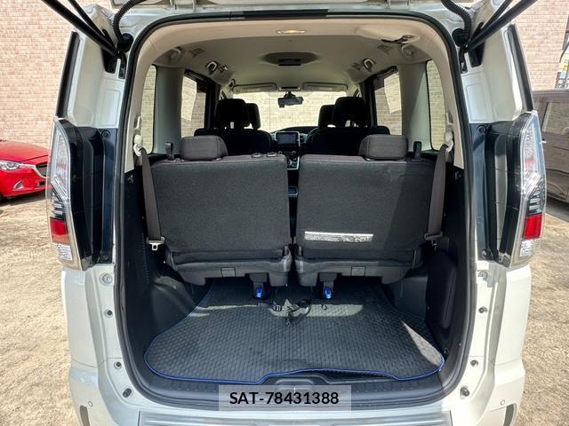 Nissan SERENA 2018-05 8285446-9