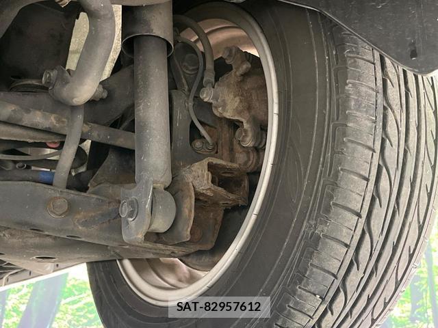 Nissan SERENA 2013-09 8285503-19
