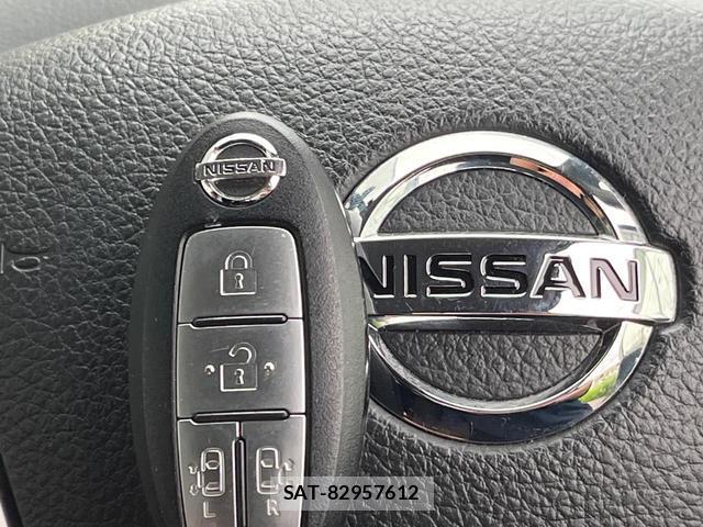Nissan SERENA 2013-09 8285503-4