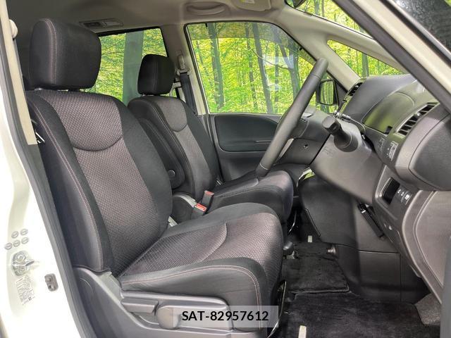 Nissan SERENA 2013-09 8285503-7