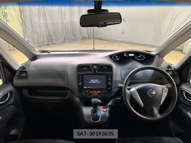 Nissan SERENA 2014-03 8285868-9