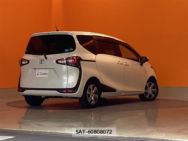 Toyota SIENTA 2021-06 8276740-7