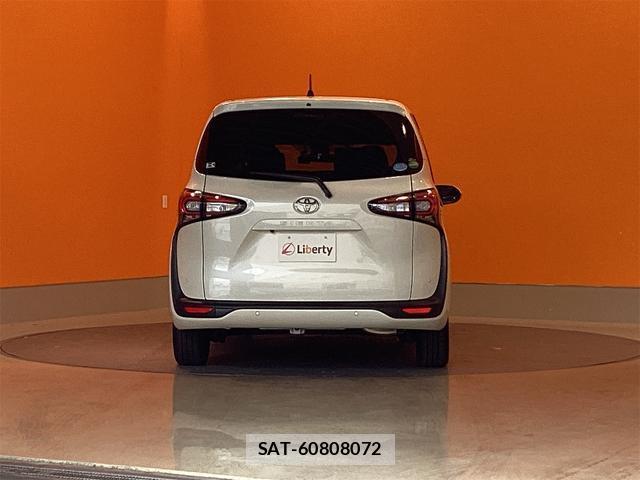Toyota SIENTA 2021-06 8276740-8