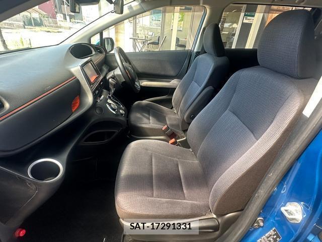 Toyota SIENTA 2016-11 8277613-5