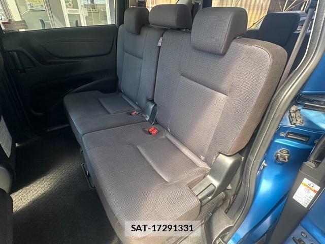 Toyota SIENTA 2016-11 8277613-6